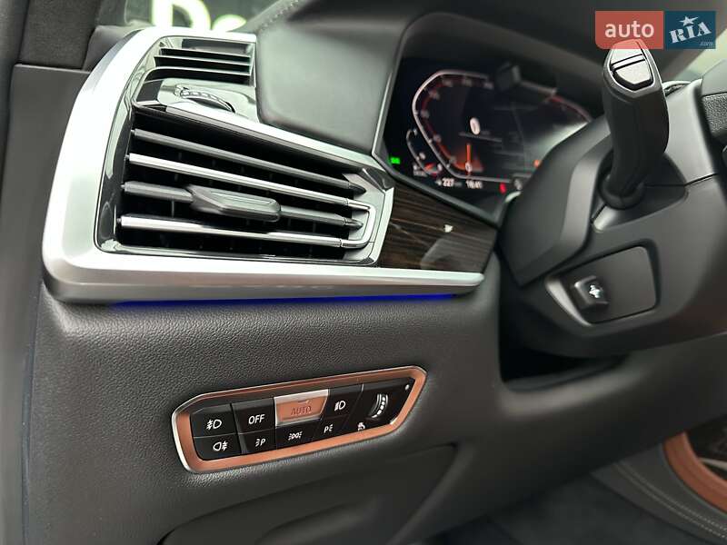 Внедорожник / Кроссовер BMW X7 2020 в Киеве