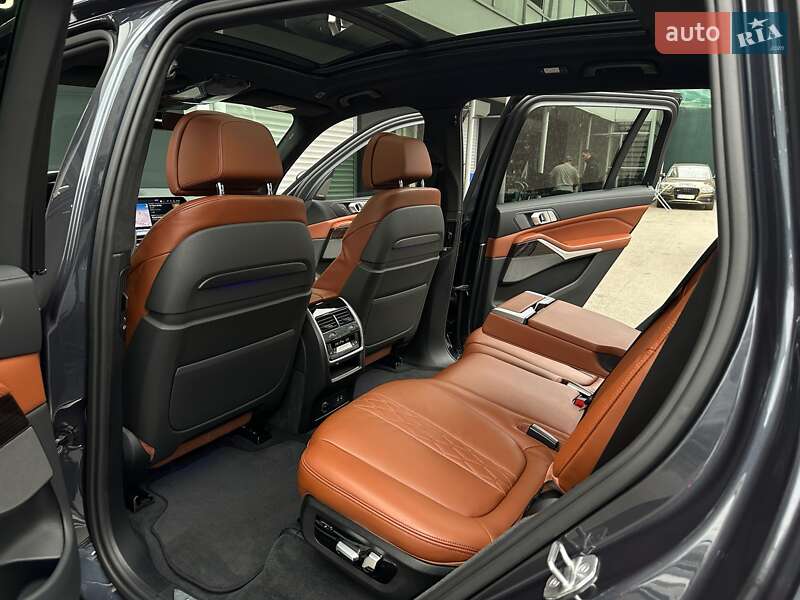 Внедорожник / Кроссовер BMW X7 2020 в Киеве