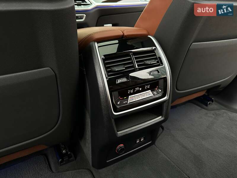 Внедорожник / Кроссовер BMW X7 2020 в Киеве