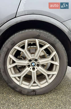 Внедорожник / Кроссовер BMW X7 2021 в 