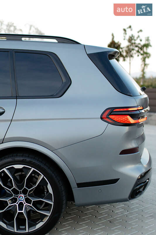 Внедорожник / Кроссовер BMW X7 2023 в Мукачево
