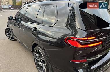Внедорожник / Кроссовер BMW X7 2023 в 