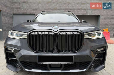 Внедорожник / Кроссовер BMW X7 2022 в 