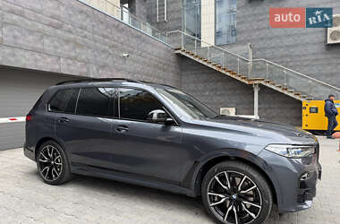 Внедорожник / Кроссовер BMW X7 2022 в 