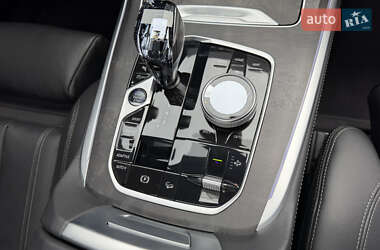 Внедорожник / Кроссовер BMW X7 2022 в 