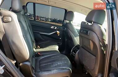 Внедорожник / Кроссовер BMW X7 2021 в 