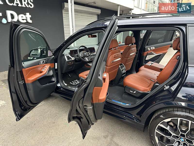 Внедорожник / Кроссовер BMW X7 2022 в Киеве