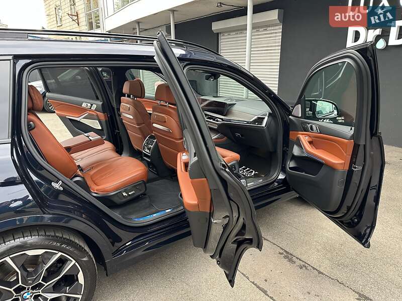 Внедорожник / Кроссовер BMW X7 2022 в Киеве