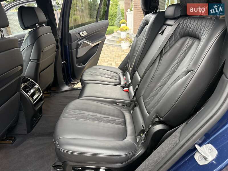 Внедорожник / Кроссовер BMW X7 2020 в Киеве