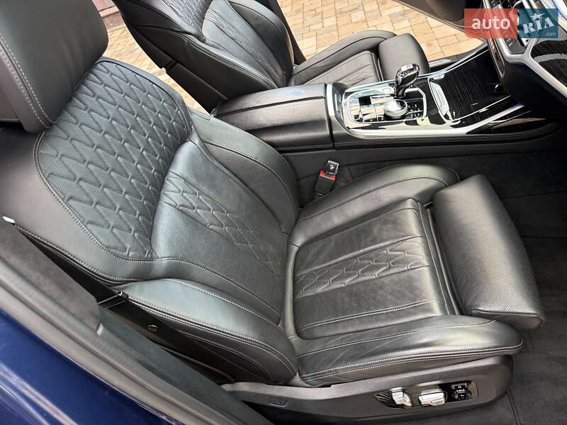 Внедорожник / Кроссовер BMW X7 2020 в Киеве