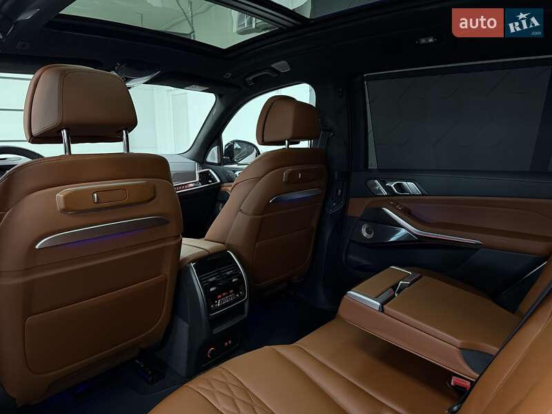 Внедорожник / Кроссовер BMW X7 2024 в Тернополе