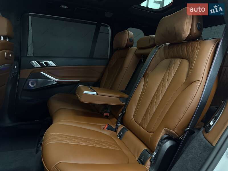 Внедорожник / Кроссовер BMW X7 2024 в Тернополе