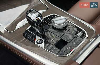 Внедорожник / Кроссовер BMW X7 2021 в 