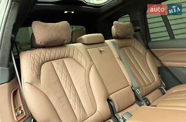 Внедорожник / Кроссовер BMW X7 2021 в 