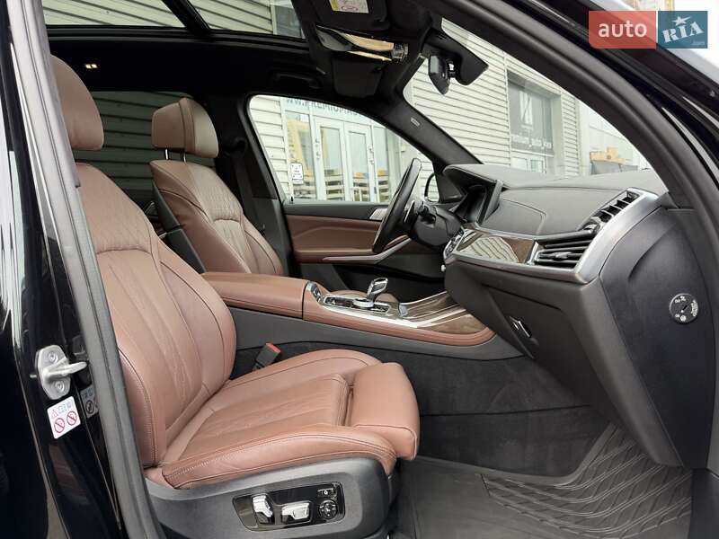 Внедорожник / Кроссовер BMW X7 2021 в Киеве