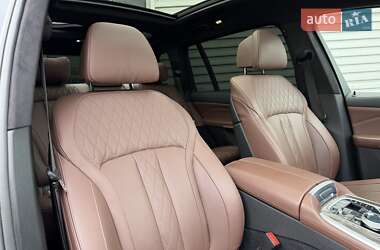 Внедорожник / Кроссовер BMW X7 2021 в 