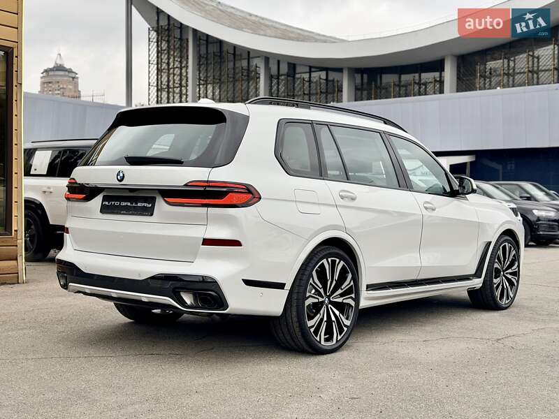 Внедорожник / Кроссовер BMW X7 2024 в Киеве