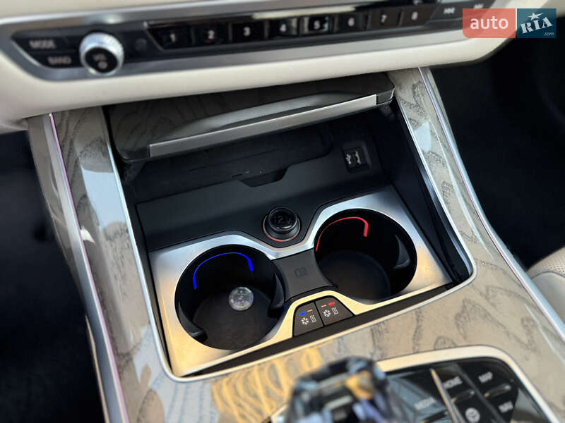 Позашляховик / Кросовер BMW X7 2021 в Львові фото 45 Позашляховик / Кросовер BMW X7 2021 в Львові