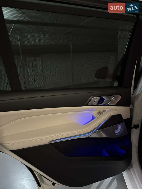 Внедорожник / Кроссовер BMW X7 2020 в Киеве