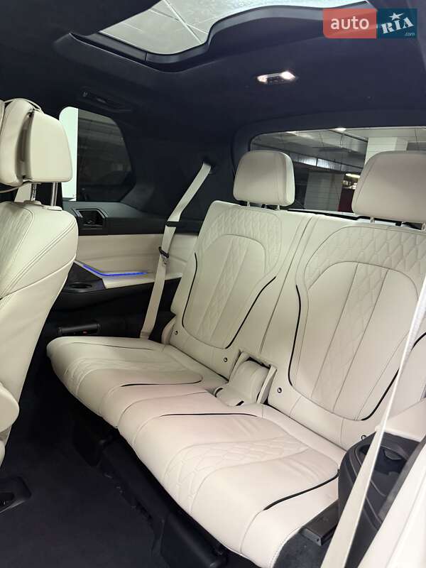 Внедорожник / Кроссовер BMW X7 2020 в Киеве