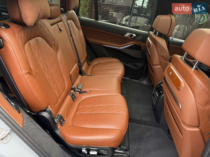 Позашляховик / Кросовер BMW X7 2022 в Києві