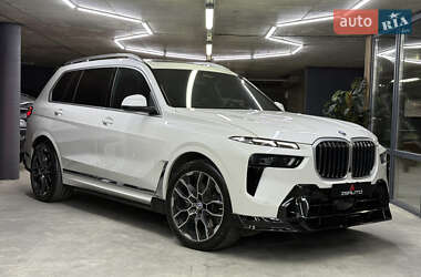 Внедорожник / Кроссовер BMW X7 2023 в  фото 2 Внедорожник / Кроссовер BMW X7 2023 в