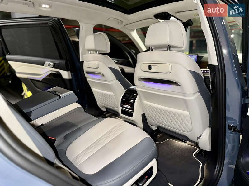Внедорожник / Кроссовер BMW X7 2023 в Киеве