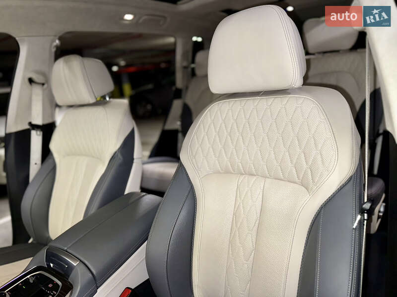 Внедорожник / Кроссовер BMW X7 2023 в Киеве