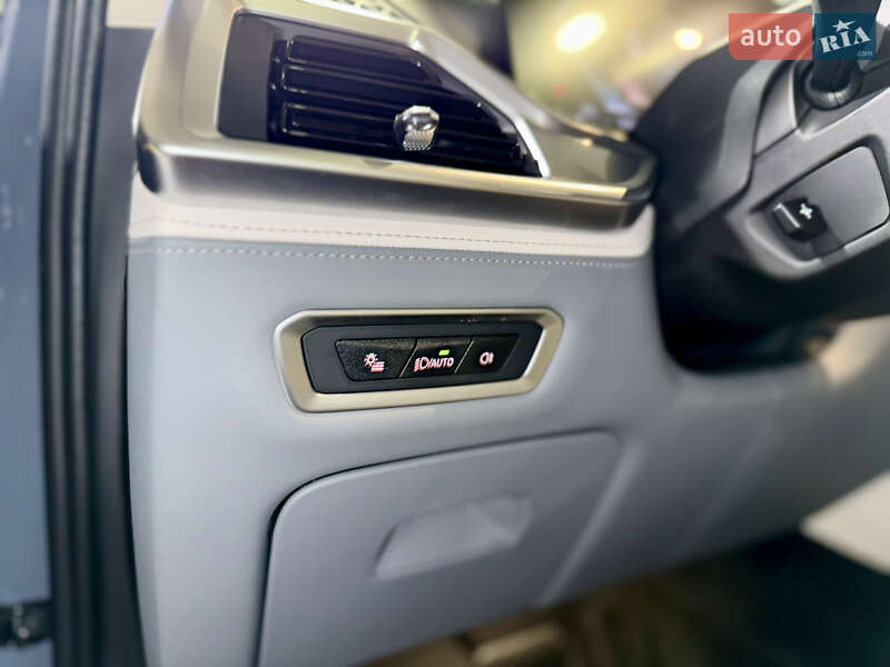 Внедорожник / Кроссовер BMW X7 2023 в Киеве