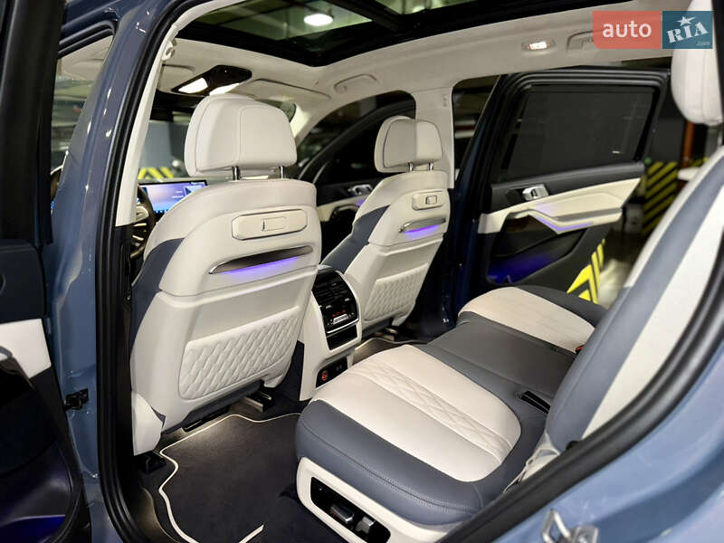 Внедорожник / Кроссовер BMW X7 2023 в Киеве