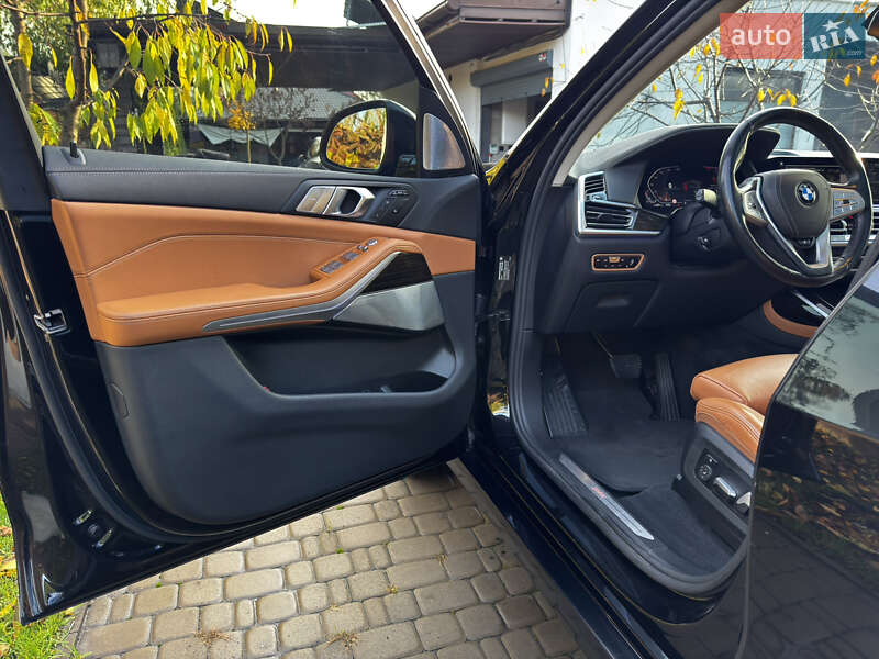 Внедорожник / Кроссовер BMW X7 2021 в Киеве