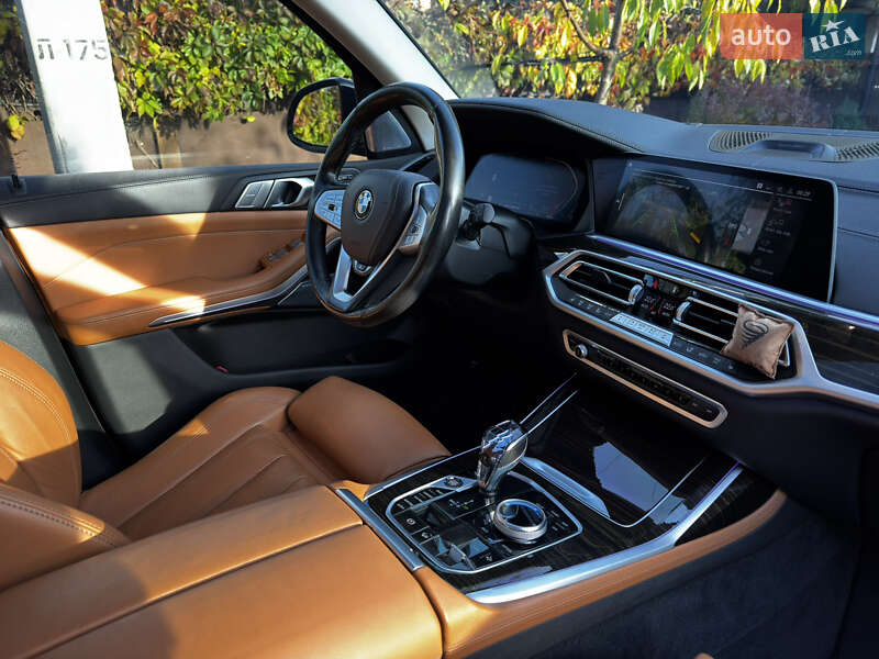 Внедорожник / Кроссовер BMW X7 2021 в Киеве