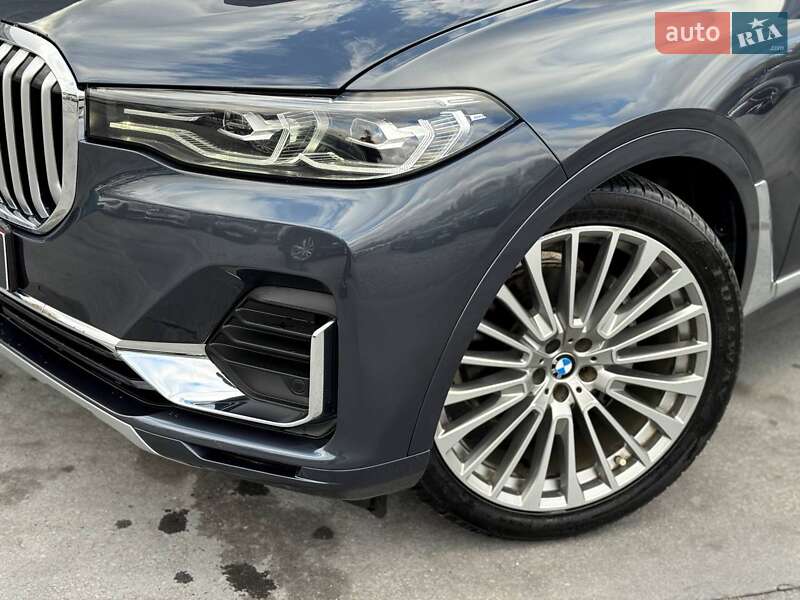 Внедорожник / Кроссовер BMW X7 2020 в Ровно