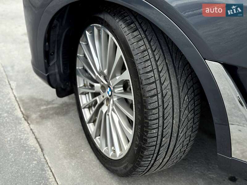 Внедорожник / Кроссовер BMW X7 2020 в Ровно