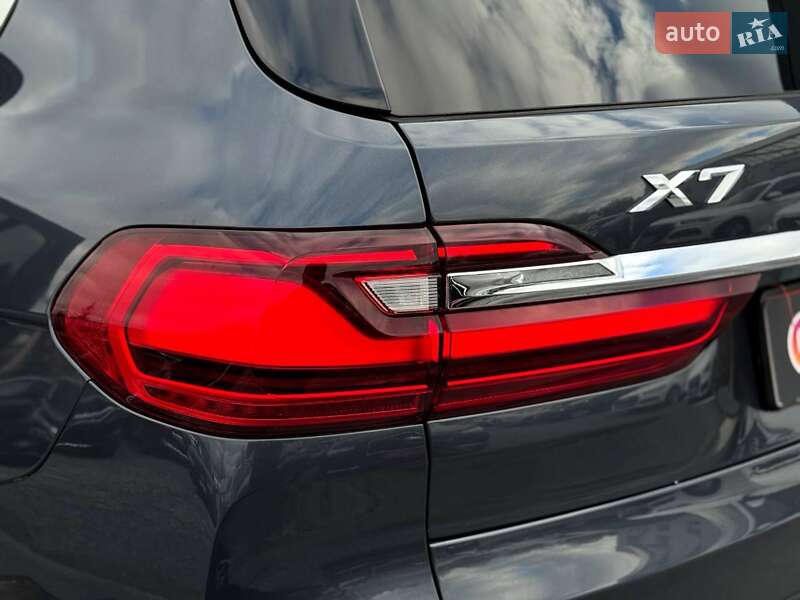 Внедорожник / Кроссовер BMW X7 2020 в Ровно