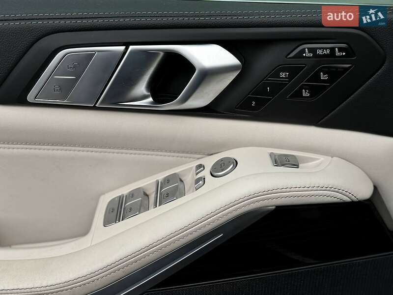 Внедорожник / Кроссовер BMW X7 2020 в Ровно