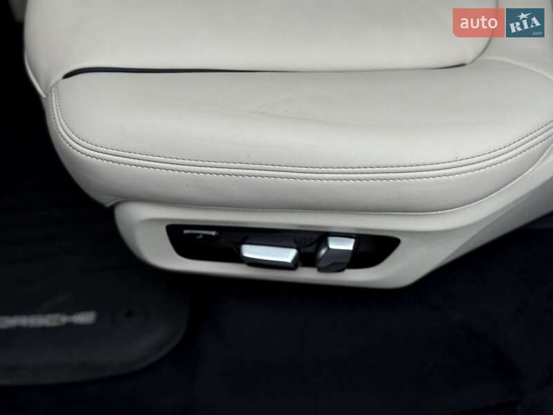 Внедорожник / Кроссовер BMW X7 2020 в Ровно