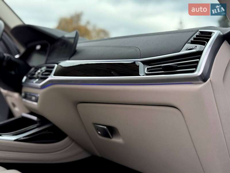 Внедорожник / Кроссовер BMW X7 2020 в Ровно
