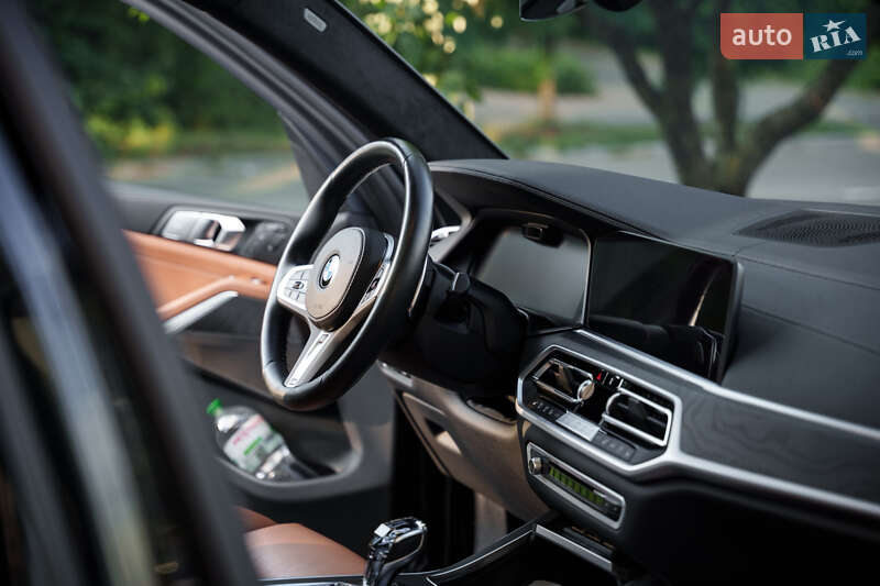 Внедорожник / Кроссовер BMW X7 2022 в Киеве