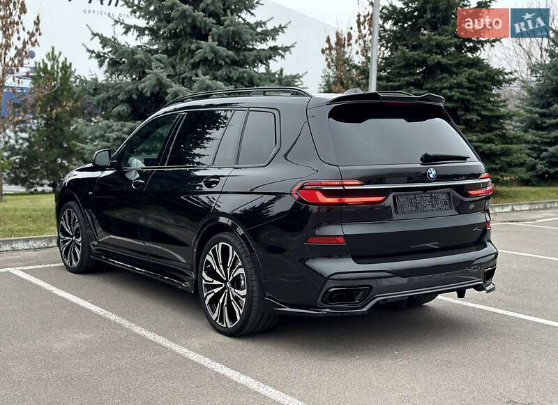 Внедорожник / Кроссовер BMW X7 2023 в Киеве