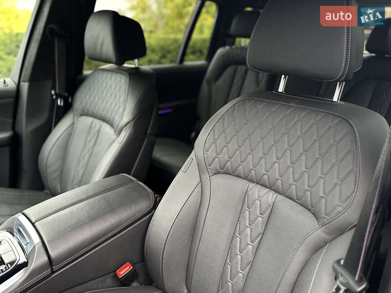 Внедорожник / Кроссовер BMW X7 2023 в Киеве