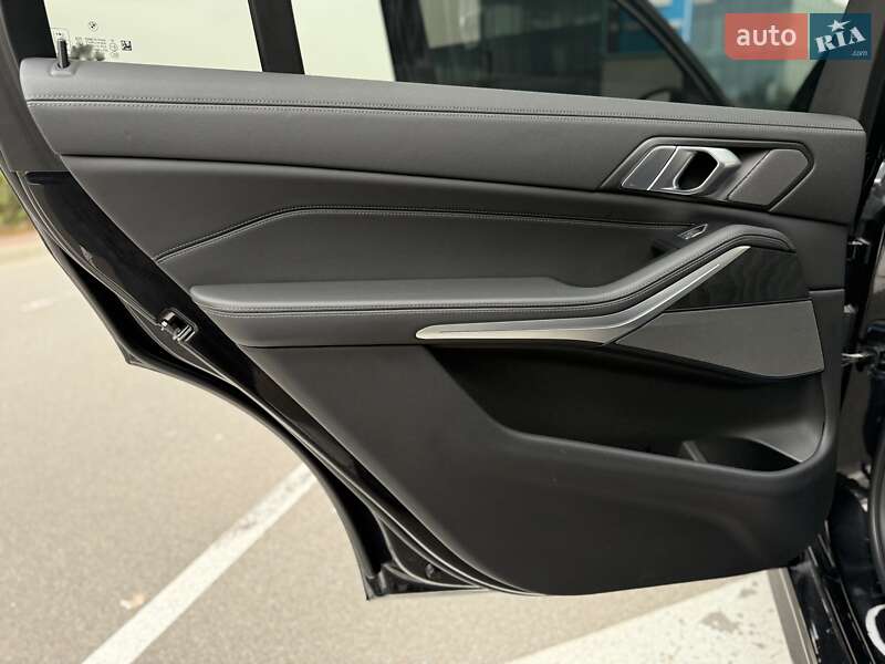 Позашляховик / Кросовер BMW X7 2022 в Києві