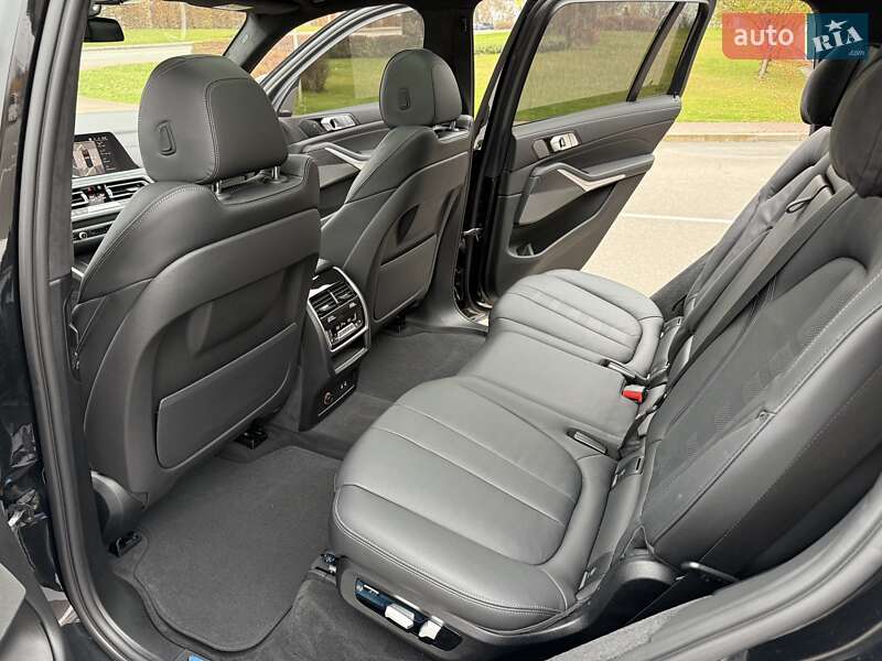 Позашляховик / Кросовер BMW X7 2022 в Києві