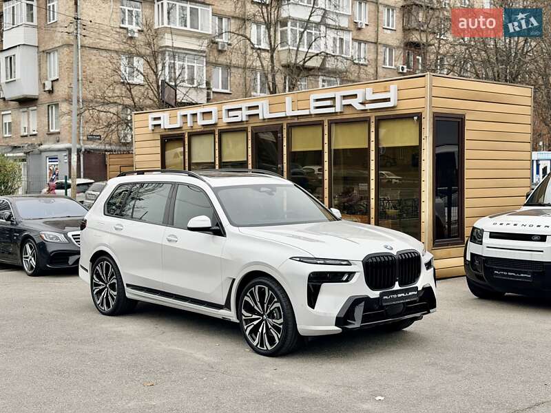 Внедорожник / Кроссовер BMW X7 2024 в Киеве