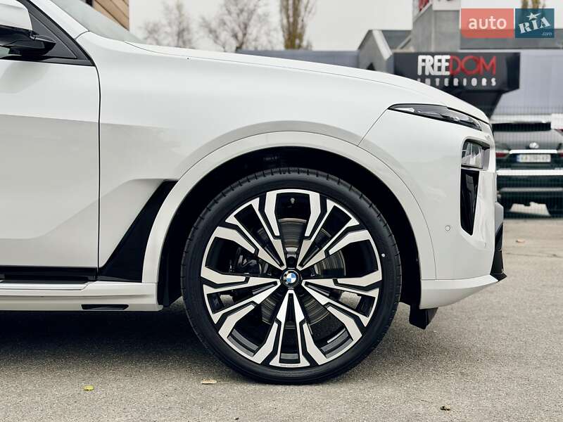 Внедорожник / Кроссовер BMW X7 2024 в Киеве