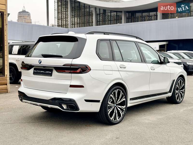 Внедорожник / Кроссовер BMW X7 2024 в Киеве