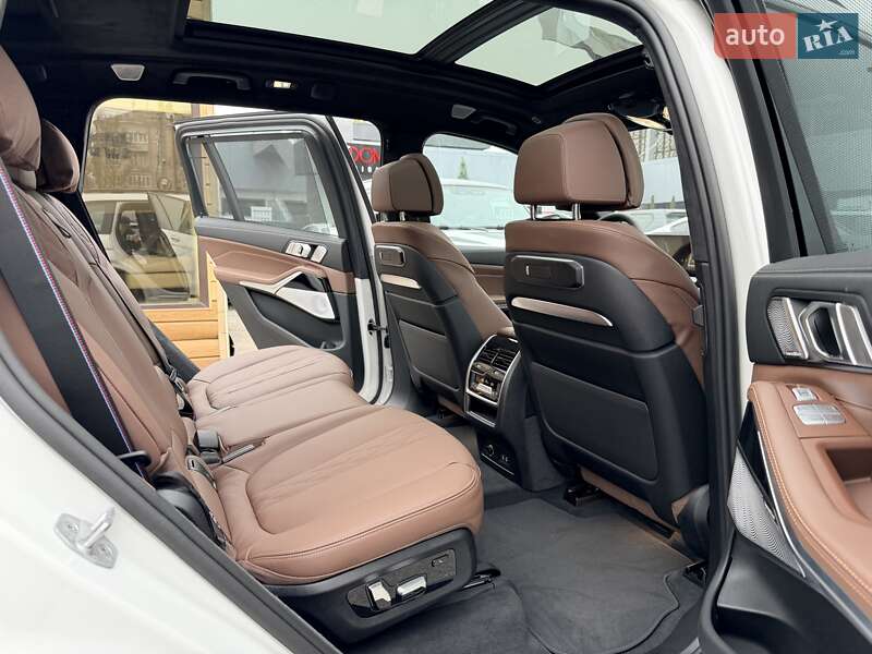 Внедорожник / Кроссовер BMW X7 2024 в Киеве