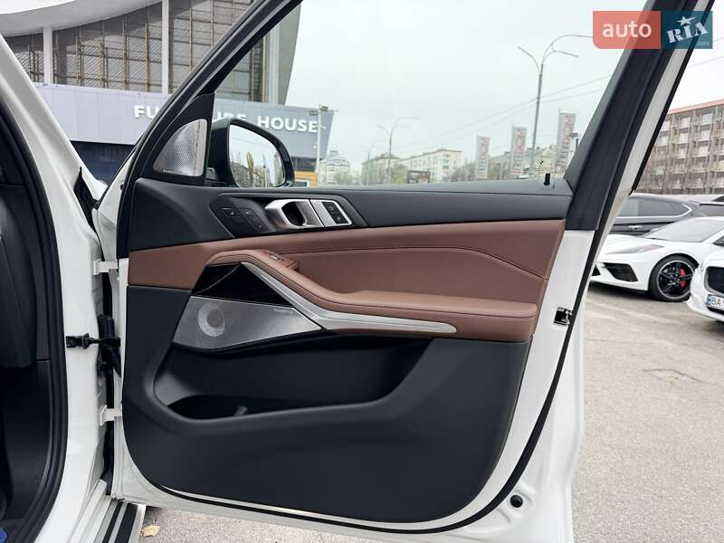 Внедорожник / Кроссовер BMW X7 2024 в Киеве