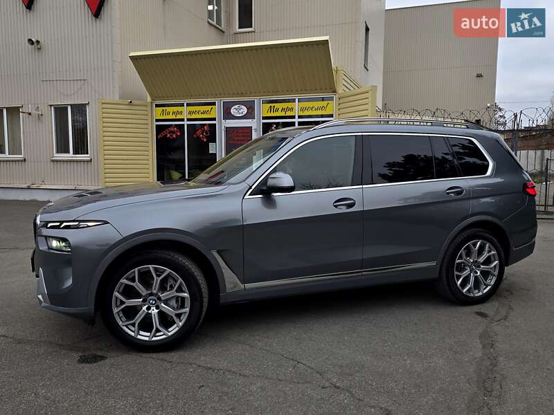 Позашляховик / Кросовер BMW X7 2023 в Києві