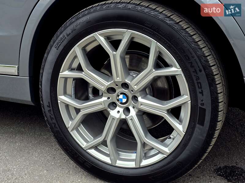 Позашляховик / Кросовер BMW X7 2023 в Києві